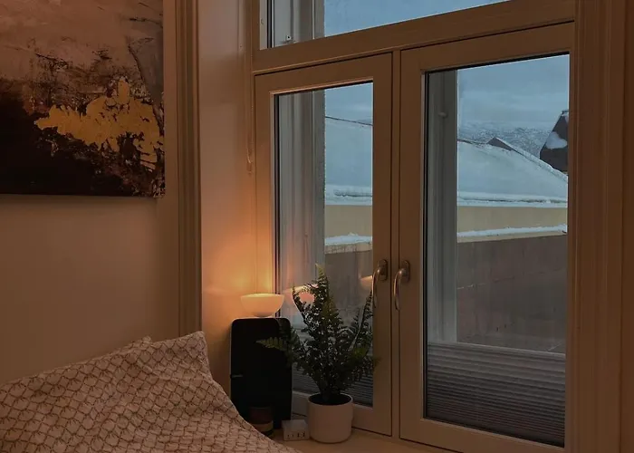 Center Charm - Lumina *